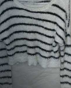 Ambercrombie Fluffy Crop Sweater